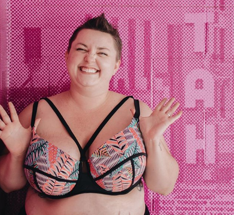 Where to Buy Plus Size Swimsuits (for Big & Small Busts!) - The Huntswoman