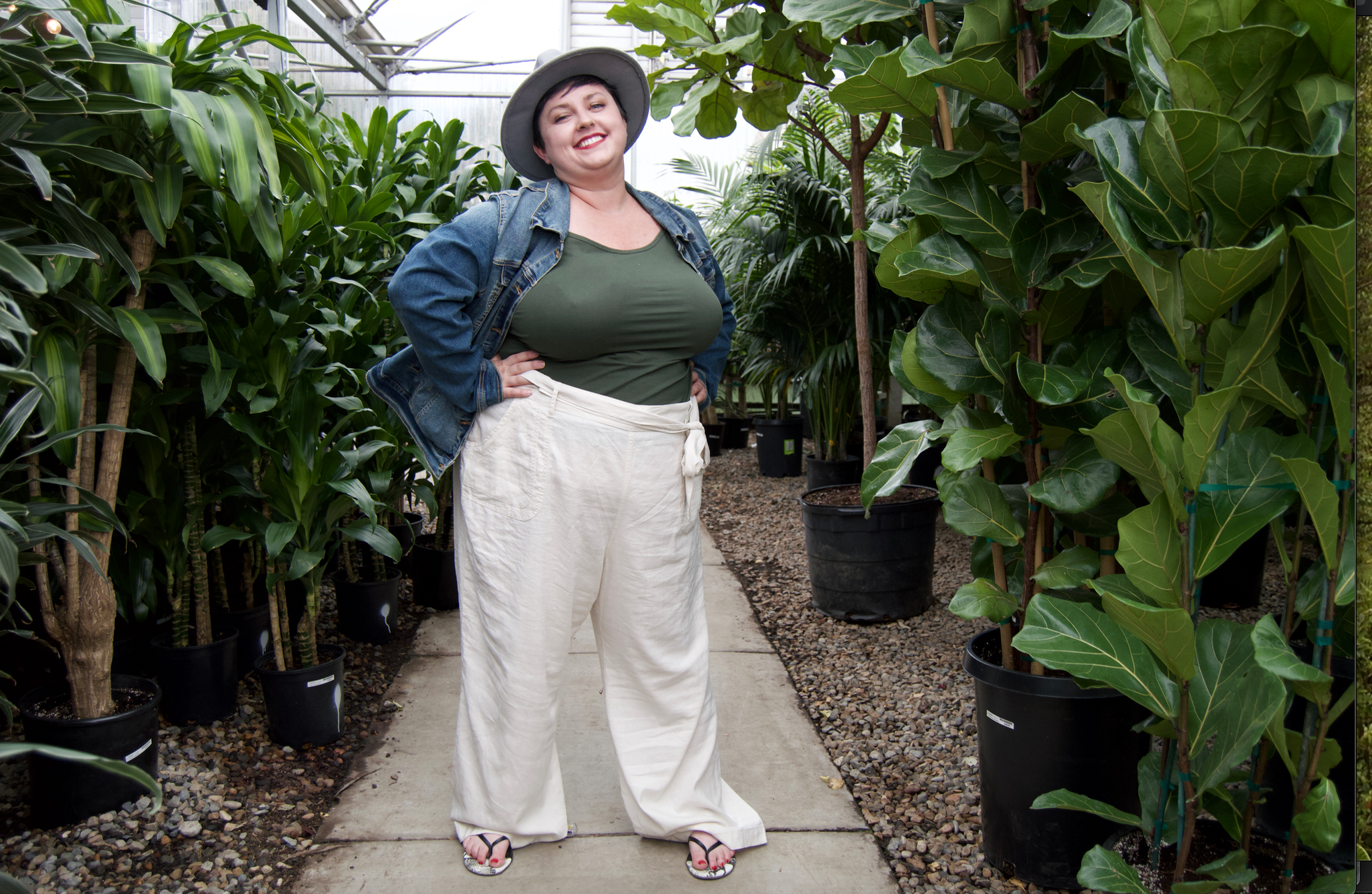 Keep Cool in Linen Pants [Look Book from the Tropics] - The Huntswoman