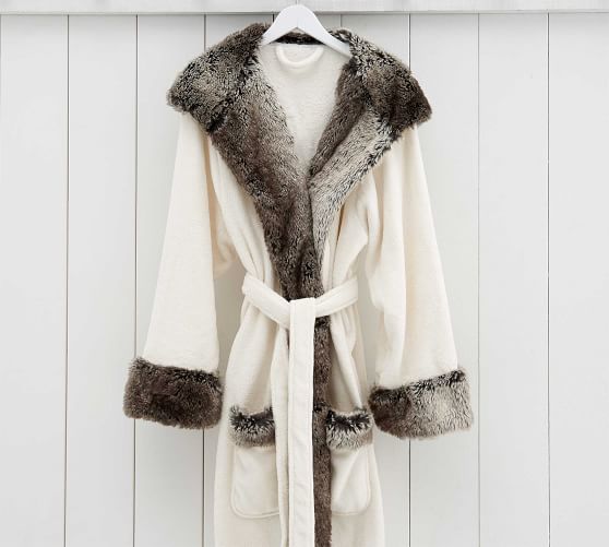 luxurious Plus Size Robes 