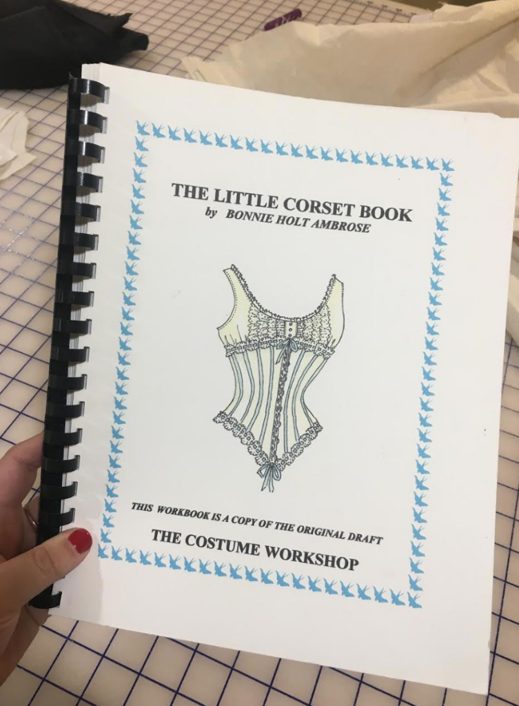 HOW TO DRAFT A PLUS SIZE CORSET FOR BIG BURST #corset #how #tutorial 