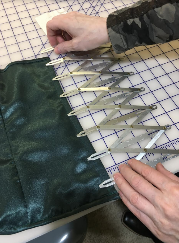 HOW TO DRAFT A PLUS SIZE CORSET FOR BIG BURST #corset #how #tutorial 