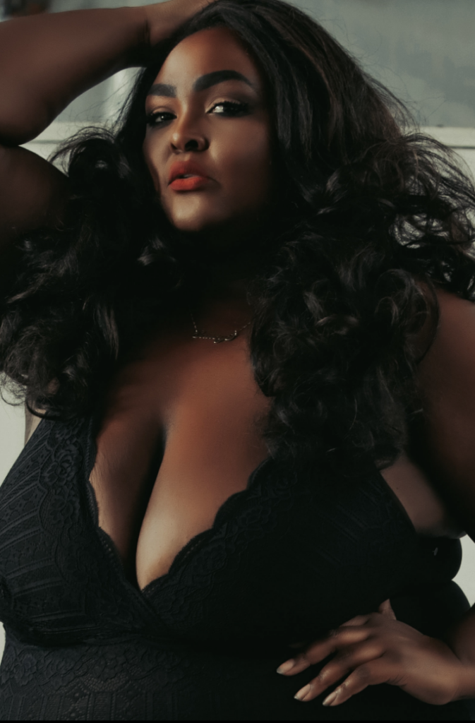 wear plus size lingerie with confidence