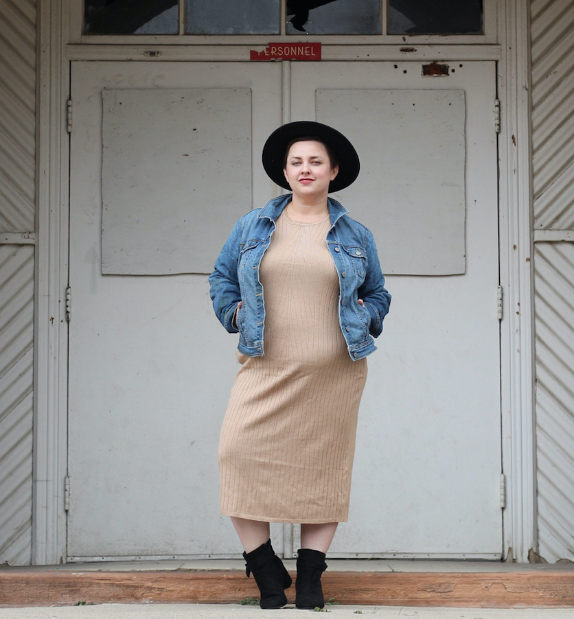 plus size neutral curvy outfit