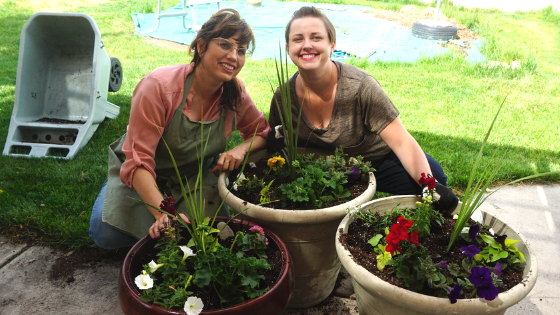 Planting flowers for Mother's Day - Blogger Pot Home Improvement Tutorial