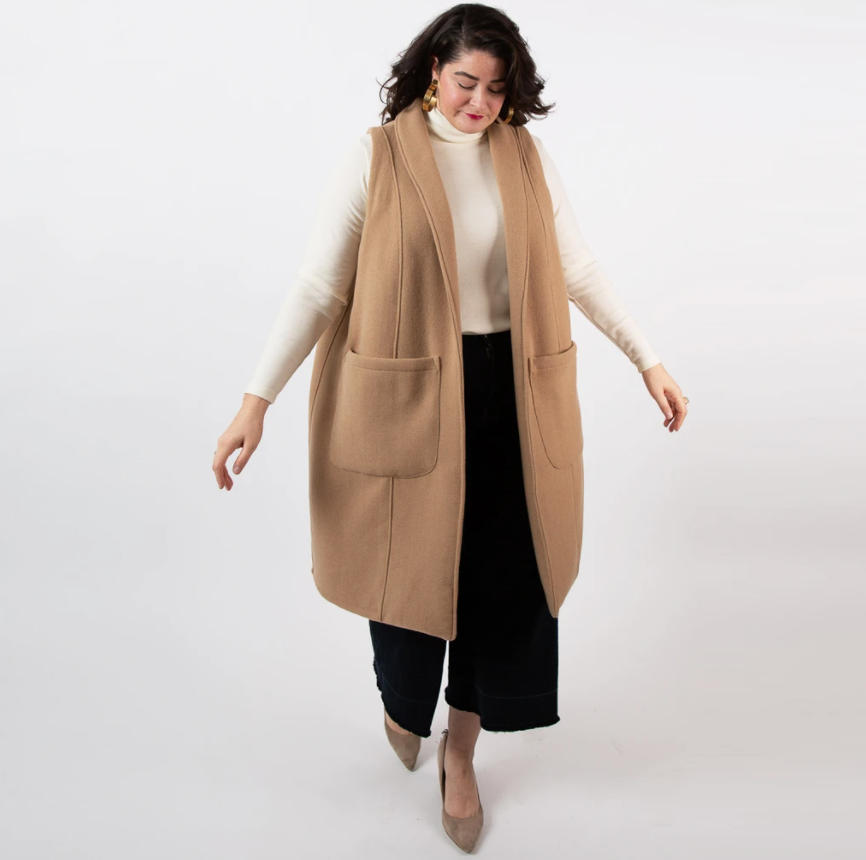 Plus size sustainable fashion in a 6X