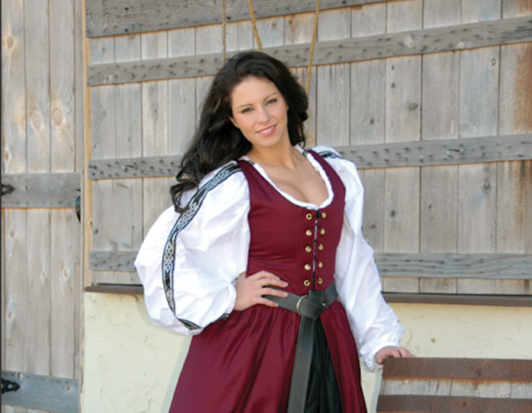 Where To Buy Plus Size Renaissance And Period Costumes 13 Brands The Huntswoman 8493