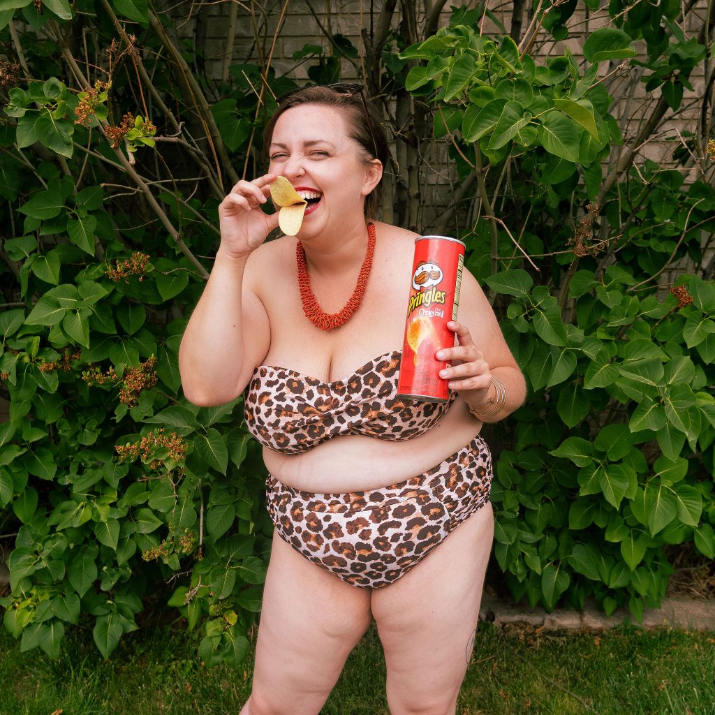 Influencer Pringles Photoshoot