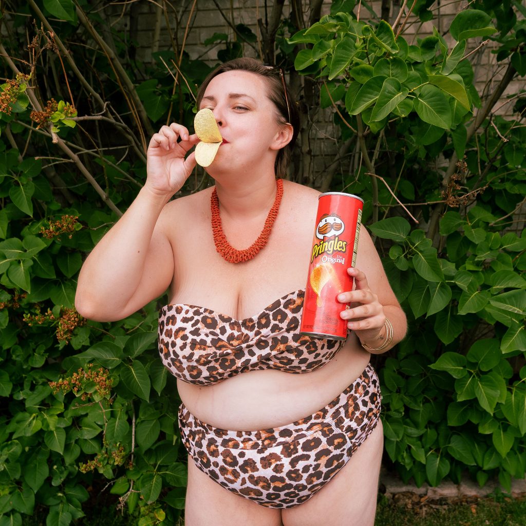 Influencer Pringles Photoshoot