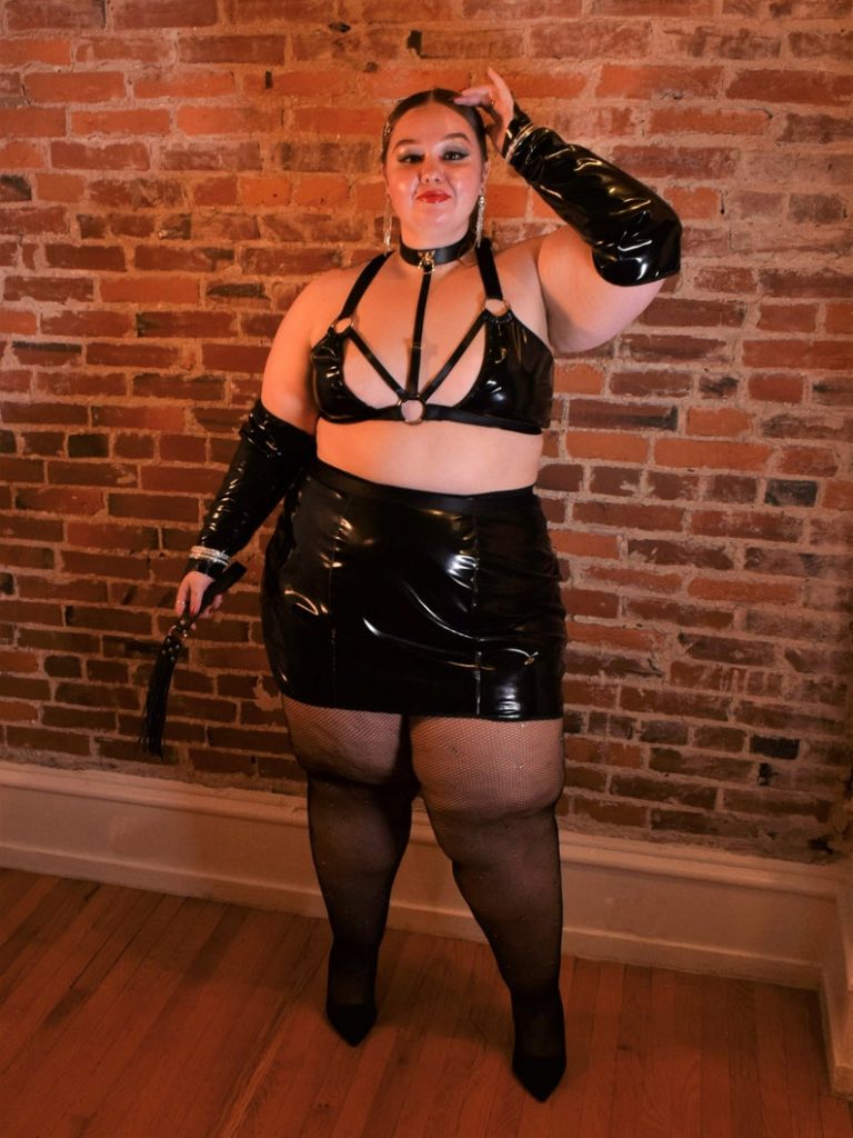 Plus size 2025 pleather lingerie