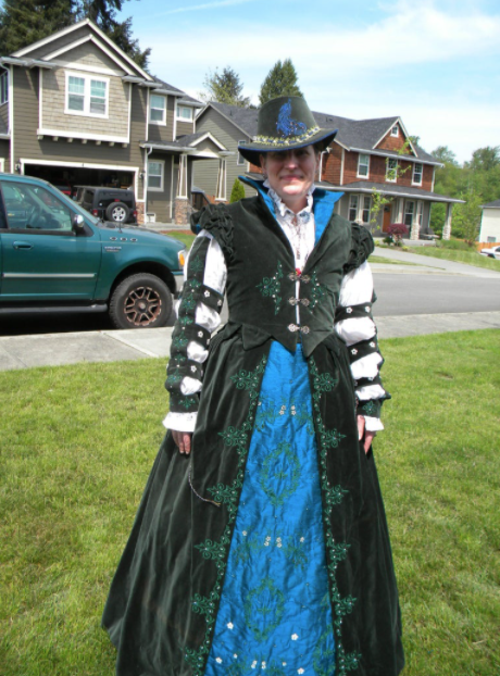 plus size renaissance costume  with hat