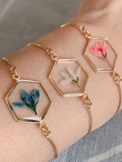 Under $25 Valentine's Gifts for Friends: Pressed Flower Bracelet 