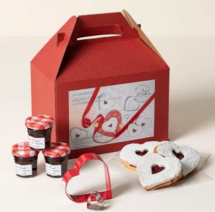 84 BEST Valentines Day Gifts for Mom in 2023 || Gifts She'll Actually ...